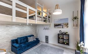 Eighth Wonder Apartment